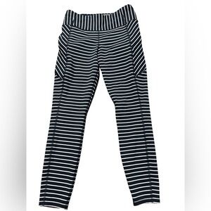 Athleta Contender 7/8 tight leggings navy and white striped Size Small